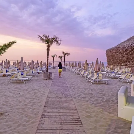 Continental 3* سينِغاليا