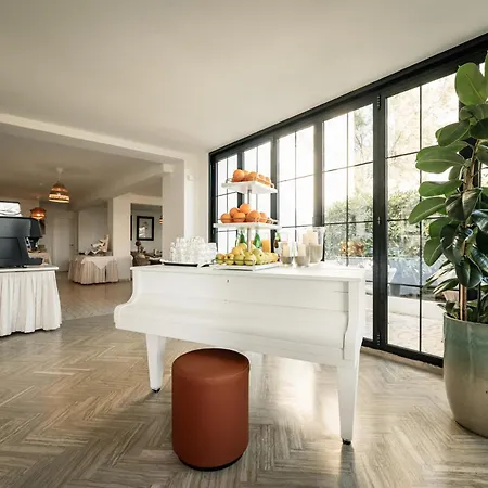 Continental Hotel