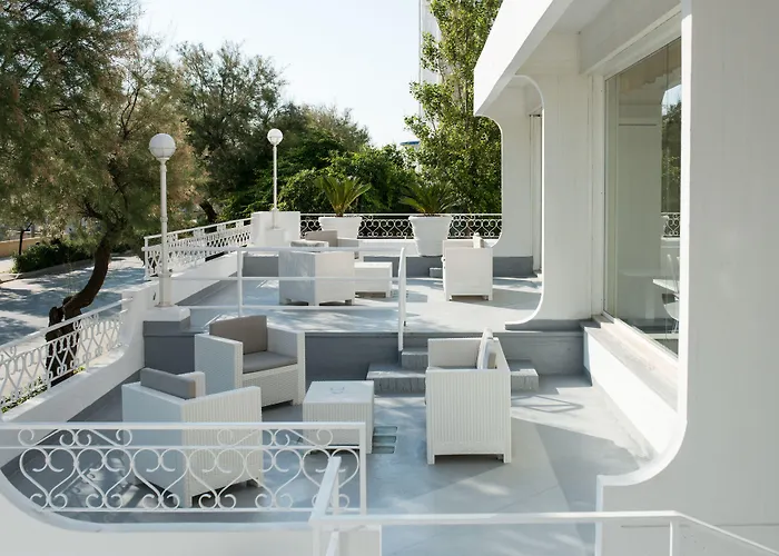 Continental Hotel 3*